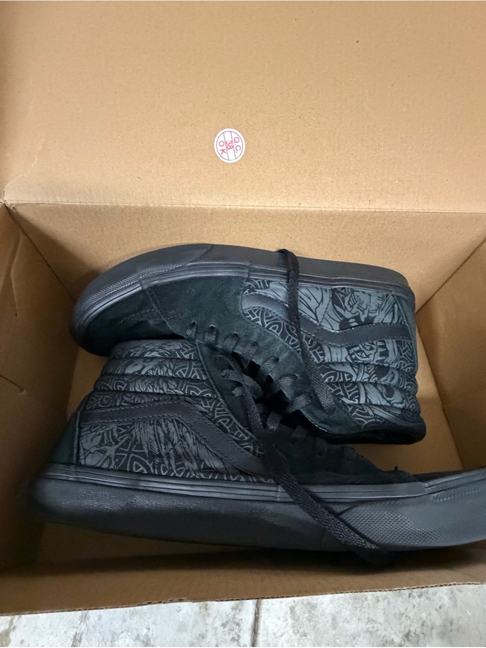 Vans Black High-Top Skate Sneakers with Tonal Pattern